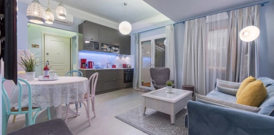 5 habitaciones Apartment en Thessaloniki, Greece No. 107733