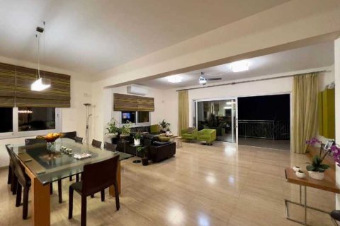 7 bedrooms House in Germasogeia, Cyprus No. 30585 8