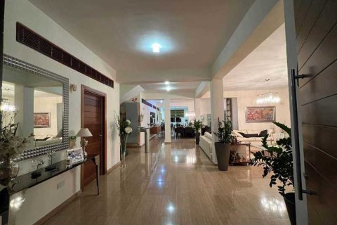 7 bedrooms House in Germasogeia, Cyprus No. 30585 5