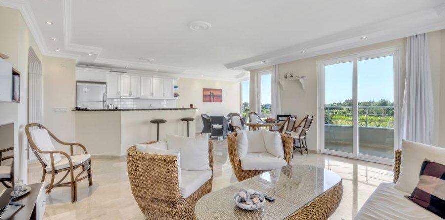 4 rooms Apartment in Oba, Turkey No. 92644