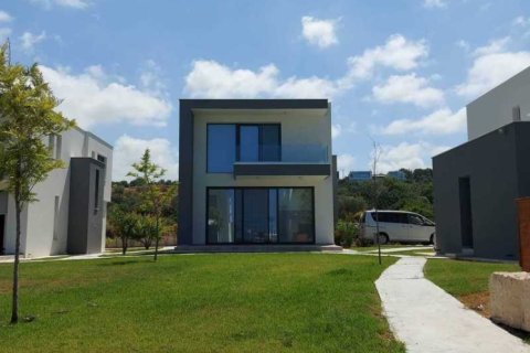 3 bedrooms House in Chloraka, Cyprus No. 30568 7