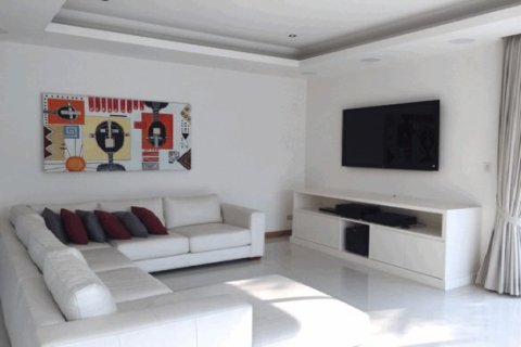 3 bedrooms House in Pattaya, Thailand No. 96870 8