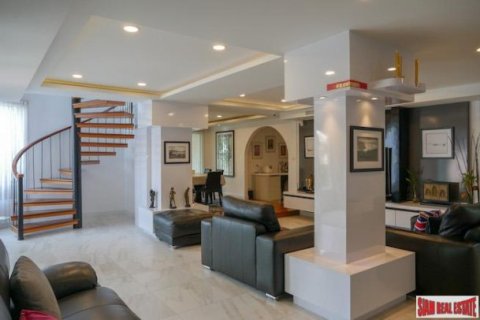 3 bedrooms House in Phuket, Thailand No. 97234 5