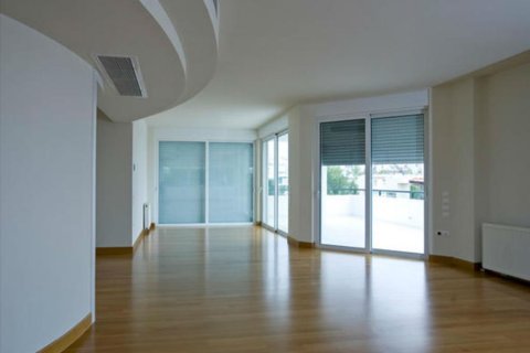 240m² Maisonette in Voula, Greece No. 59311 2