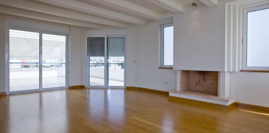 240m² Maisonette in Voula, Greece No. 59311