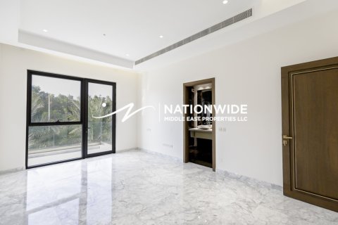 9 bedrooms Villa in Binh Duong, Vietnam No. 95544 3