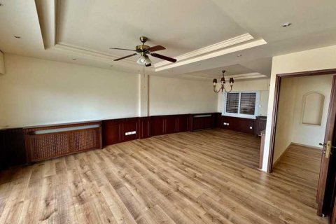 5 bedrooms Penthouse in Limassol, Cyprus No. 79116 8