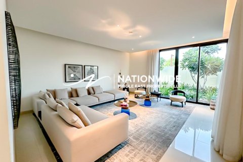 5 bedrooms Villa in Binh Duong, Vietnam No. 91080 14