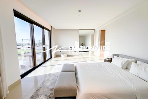 5 bedrooms Villa in Binh Duong, Vietnam No. 91080 11