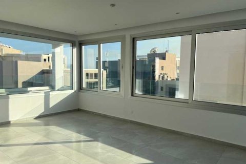 2 bedrooms Penthouse in Limassol, Cyprus No. 64188 3
