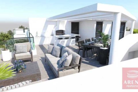 3 dormitorios Apartment en Larnaca, Cyprus No. 43644 1