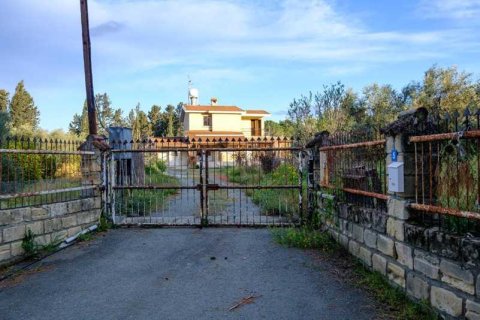 Дом с 3 спальнями в Перволия, Кипр №72847 16