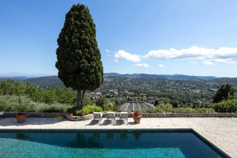 Дом с 7 спальнями в Кабри, Франция №80623 4