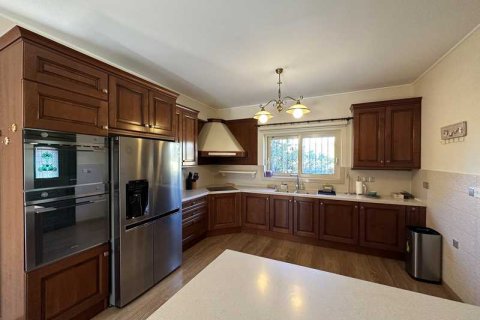 4 bedrooms Villa in Paphos, Cyprus No. 100325 2