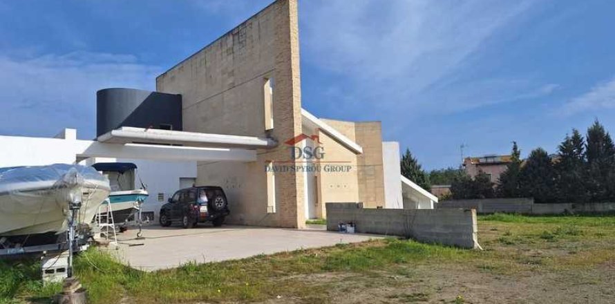 5 bedrooms House in Mosfiloti, Cyprus No. 100422