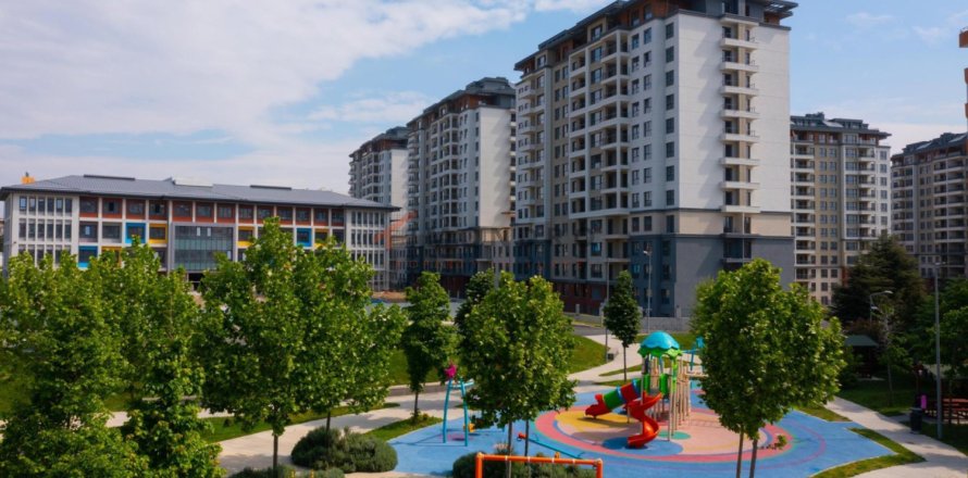 Квартира с 4 спальнями в Бейликдюзю, Турция №123100