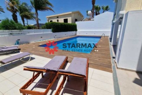 3 bedrooms House in Aradippou, Cyprus No. 82747 1