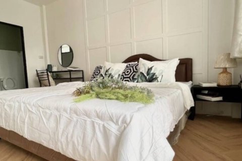 Коммерческая недвижимость с 25 спальнями в Чиангмай, Таиланд №98018 8