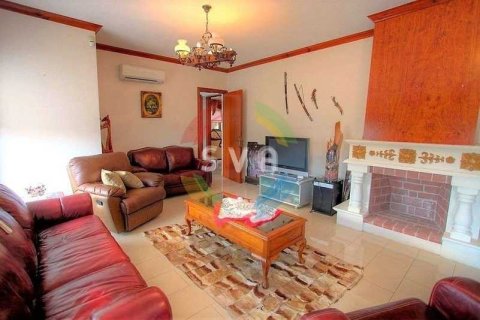 6 bedrooms Villa in Limassol, Cyprus No. 30062 5