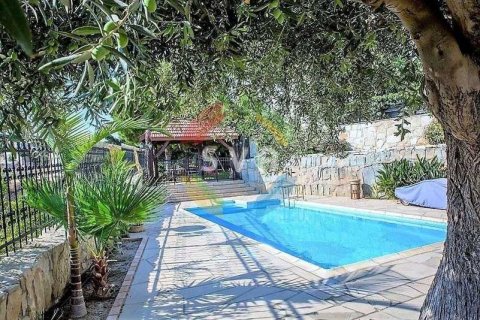 6 bedrooms Villa in Limassol, Cyprus No. 30062 9