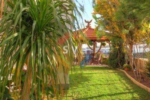 6 bedrooms Villa in Limassol, Cyprus No. 30062 10