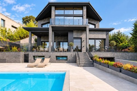5 bedrooms House in Sant Cugat Del Valles, Spain No. 128986