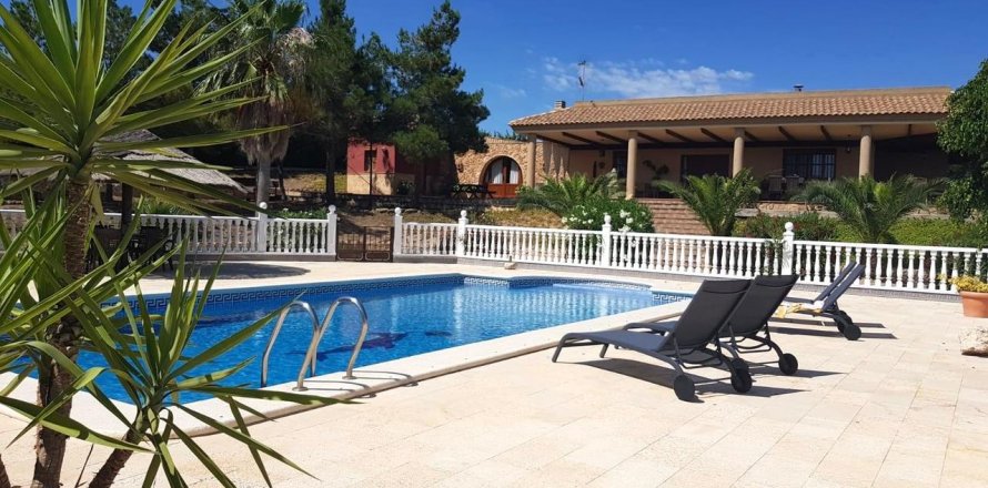 Вилла с 4 спальнями в Эль-Эспаррагаль, Испания №110634