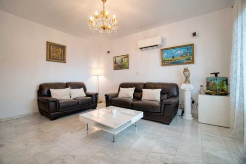 4 bedrooms House in Chloraka, Cyprus No. 100721 9