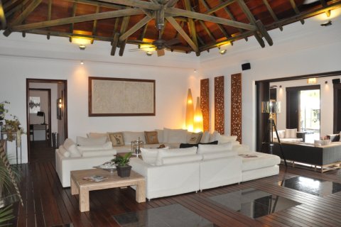 5 bedrooms Villa in Tamarin, Mauritius No. 60962 6