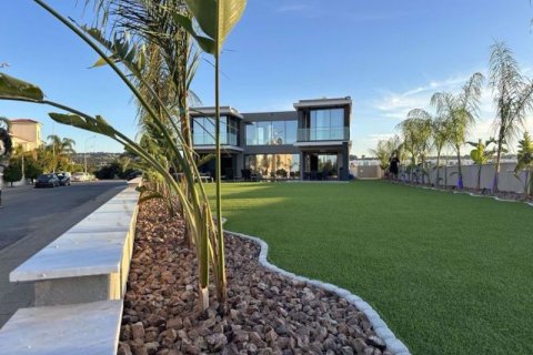 5 bedrooms Villa in Pernera, Cyprus No. 71837 22