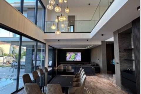 5 bedrooms Villa in Pernera, Cyprus No. 71837 4