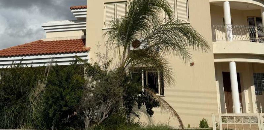 4 dormitorios House en Chloraka, Cyprus No. 81734