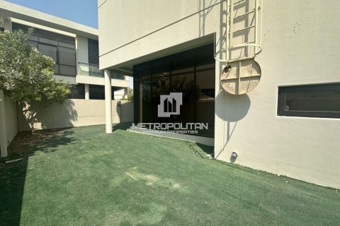 3 bedrooms Townhouse in Hoa Khe, Vietnam No. 87321 2