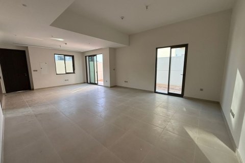 3 bedrooms Townhouse in Al Mearag City, Vietnam No. 94981 5