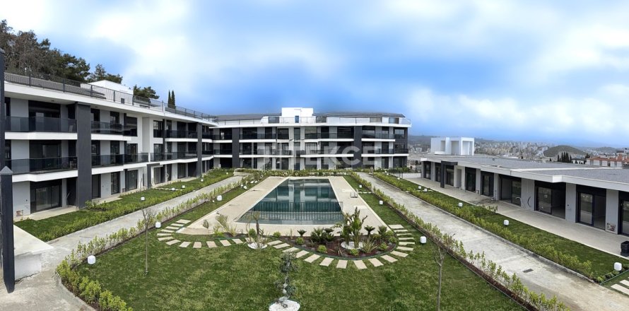 Квартира с 2 спальнями в Кушадасы, Турция №92502