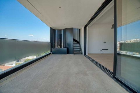 3 bedrooms Penthouse in Limassol, Cyprus No. 79751 8