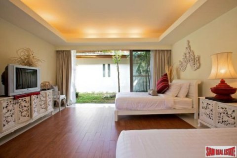 4 bedrooms Villa in Ko Samui, Thailand No. 96737 3