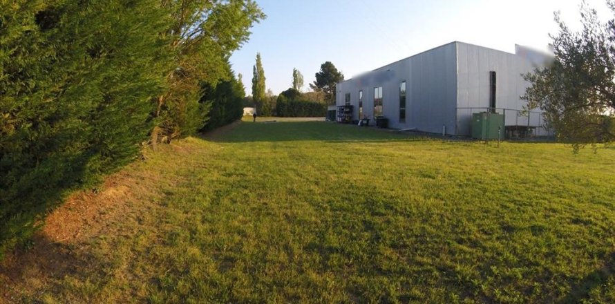 740m² Commercial property in Thermi, Greece No. 58831