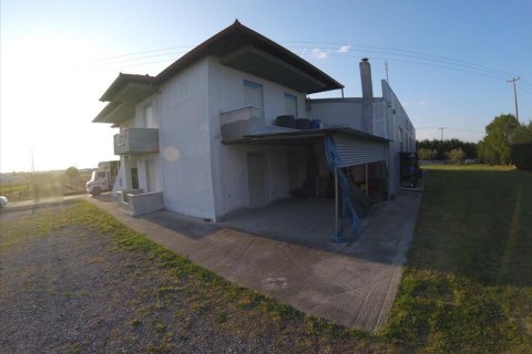740m² Commercial property in Thermi, Greece No. 58831 3
