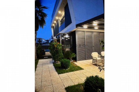 5 bedrooms Villa in Antalya, Turkey No. 115919