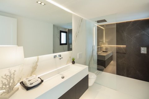 5 bedrooms Villa in Tan Xuan, Vietnam No. 27435 19