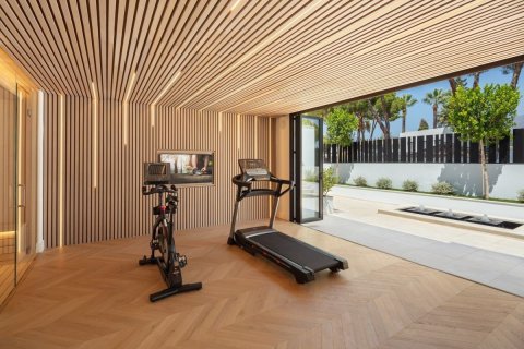 5 bedrooms Villa in Tan Xuan, Vietnam No. 27435 16