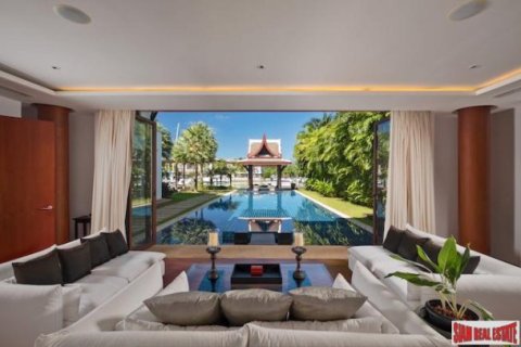 5 bedrooms Villa in Ko Kaeo, Thailand No. 97199 4