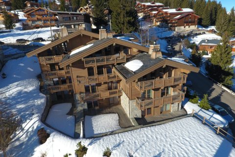 5 bedrooms House in Savoie, France No. 99513 11