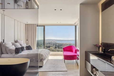 5 bedrooms House in Cannes, France No. 99791 6