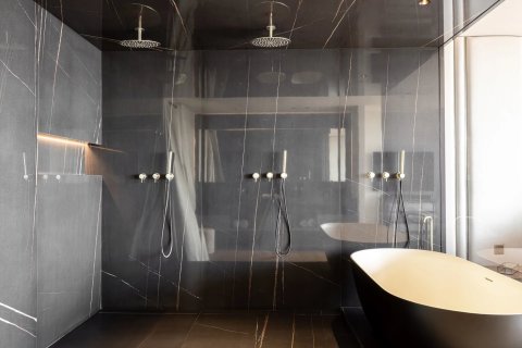 5 bedrooms House in Cannes, France No. 99791 10