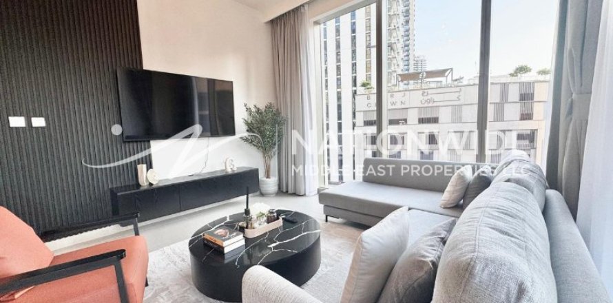 2 bedrooms Apartment in Dubai, UAE No. 92602