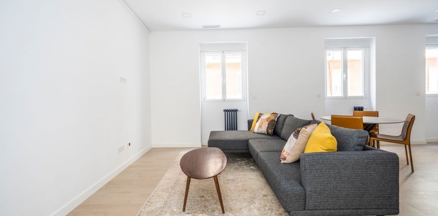 2 dormitorios Apartment en Madrid, Spain No. 26686