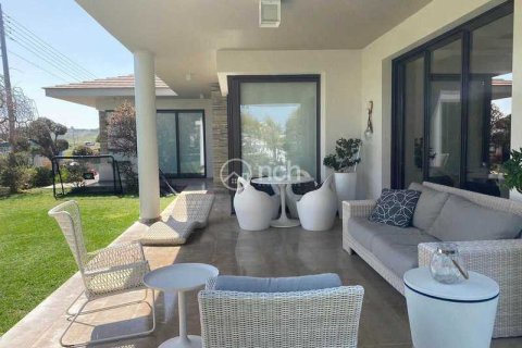 6 dormitorios House en Strovolos, Cyprus No. 29948 7