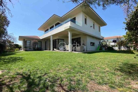 6 dormitorios House en Strovolos, Cyprus No. 29948 1